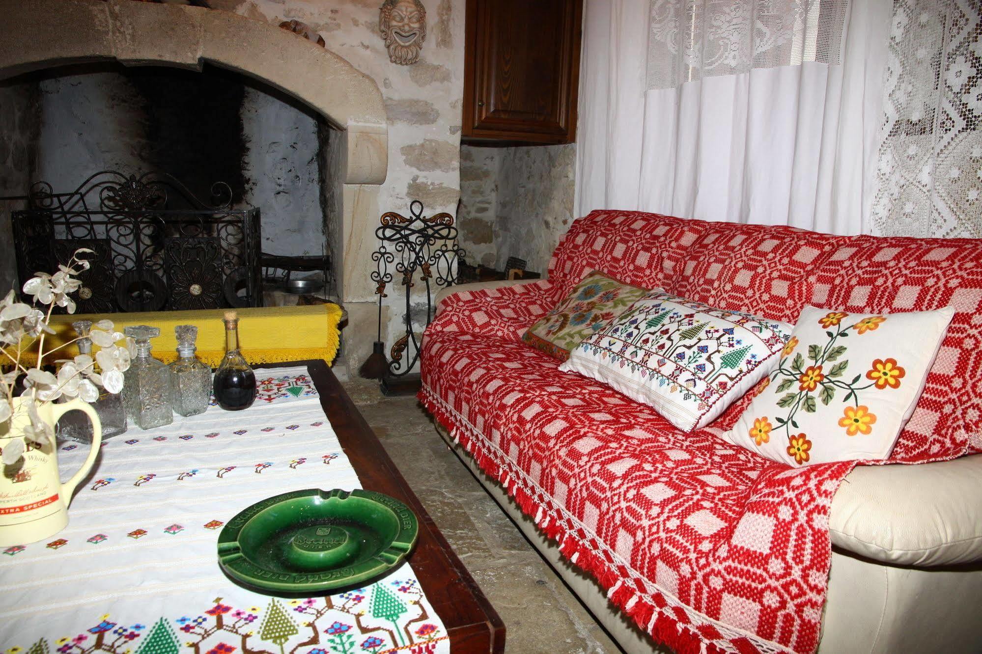 Traditional Cretan Houses,Agios Myronas ภายนอก รูปภาพ