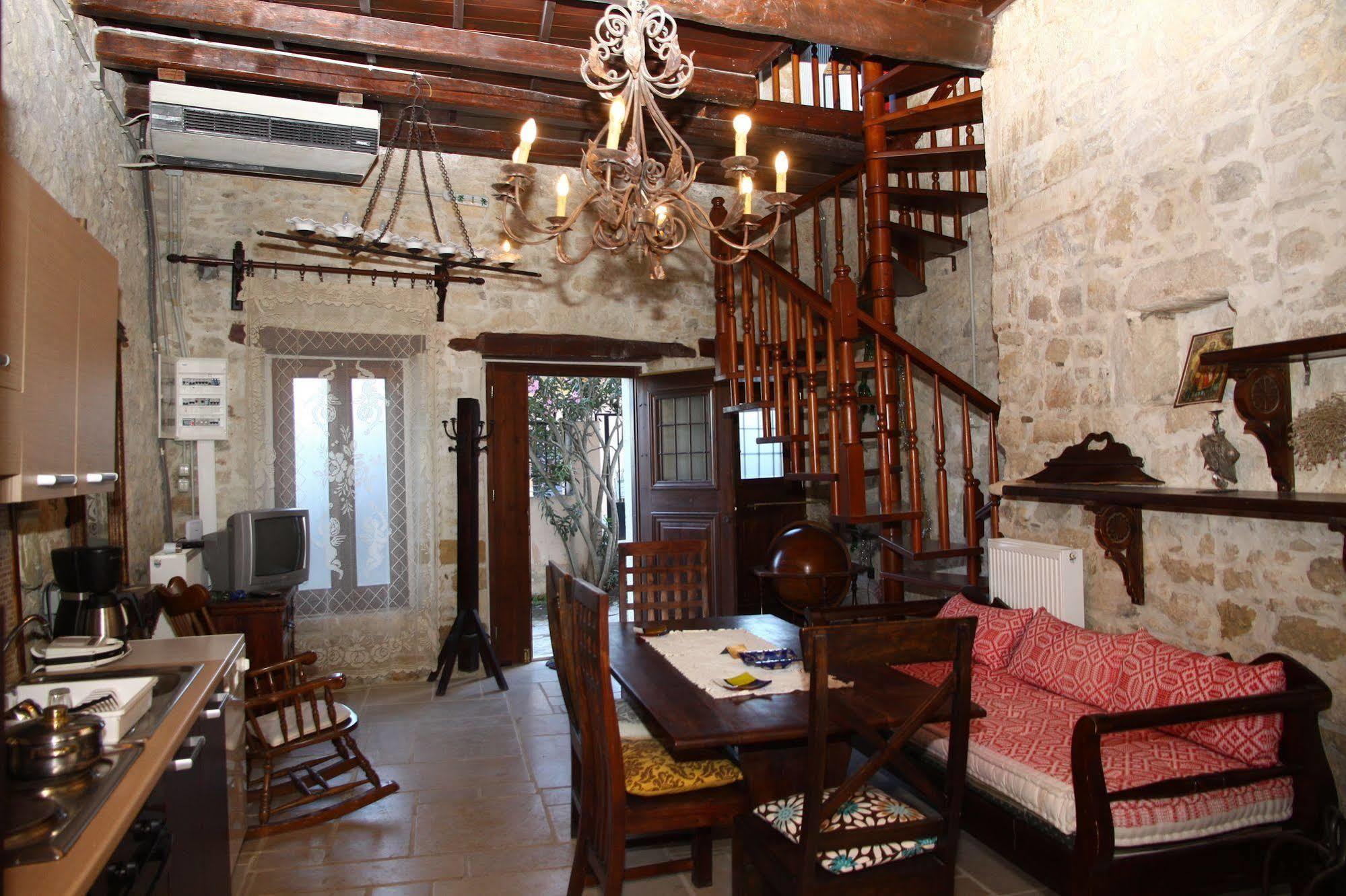 Traditional Cretan Houses,Agios Myronas ภายนอก รูปภาพ